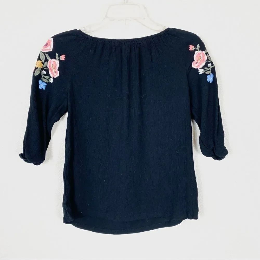 Old Navy Girl’s Black Floral Embroidered Blouse